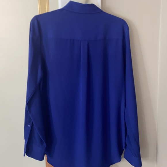 Mossimo royal blue button down long sleeved blouse, Size M in EUC. - Picture 3 of 4